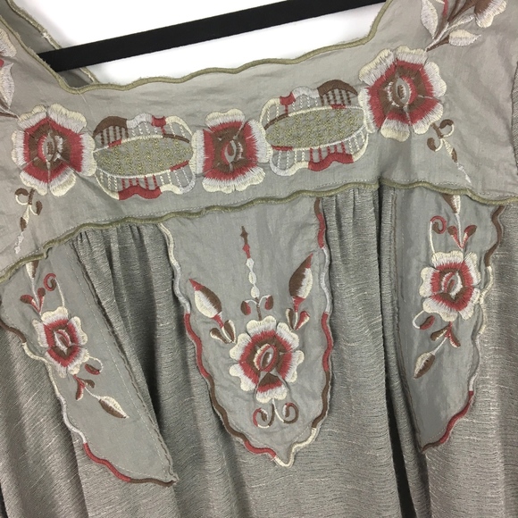 Free People > Embroidered Top w/ Floral Motif - Picture 2 of 7